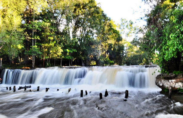 3-Days Tours Discovery Angkor Temples + Waterfall & floating village Explorer 