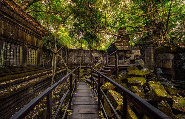 [VIP Tour 2] Banteay Srei,  Pnhom Kulen & Beng Mealea