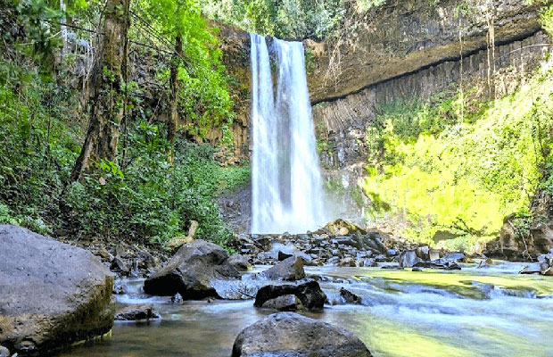 Leng Ang Khin Waterfall